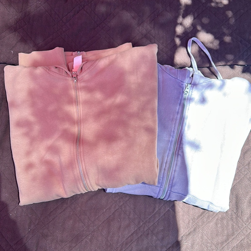 2 zip up hoodies